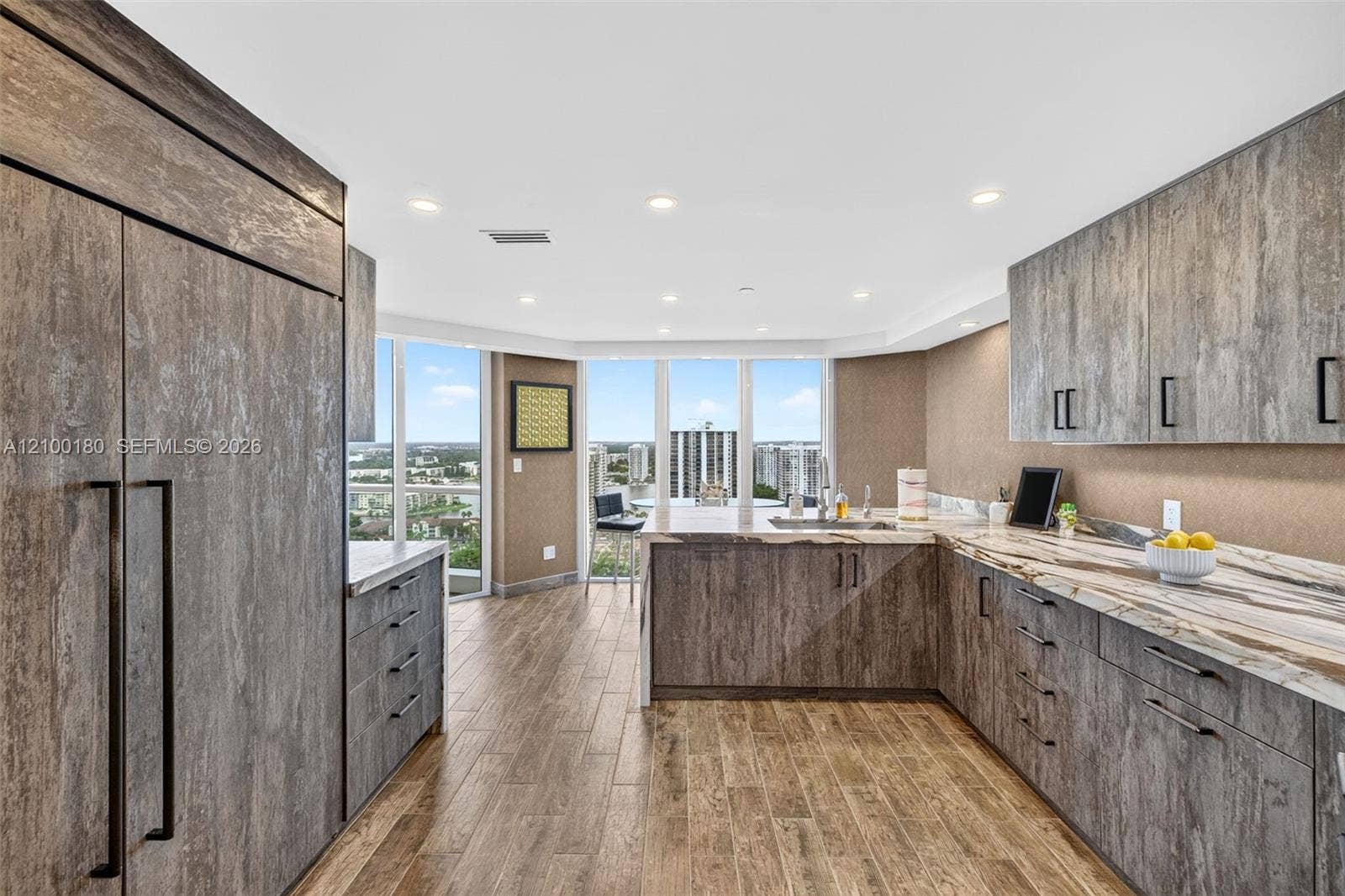 7000 Island Boulevard, #2409-2410, Aventura, FL 33160 Photo 67