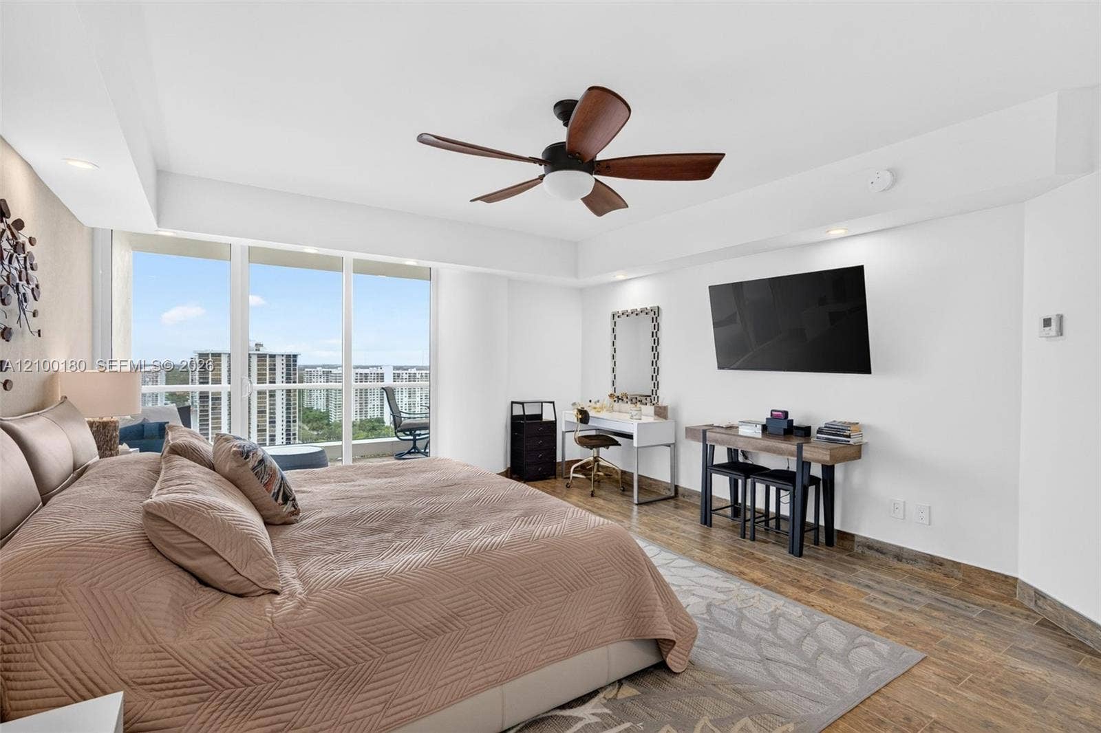 7000 Island Boulevard, #2409-2410, Aventura, FL 33160 Photo 77