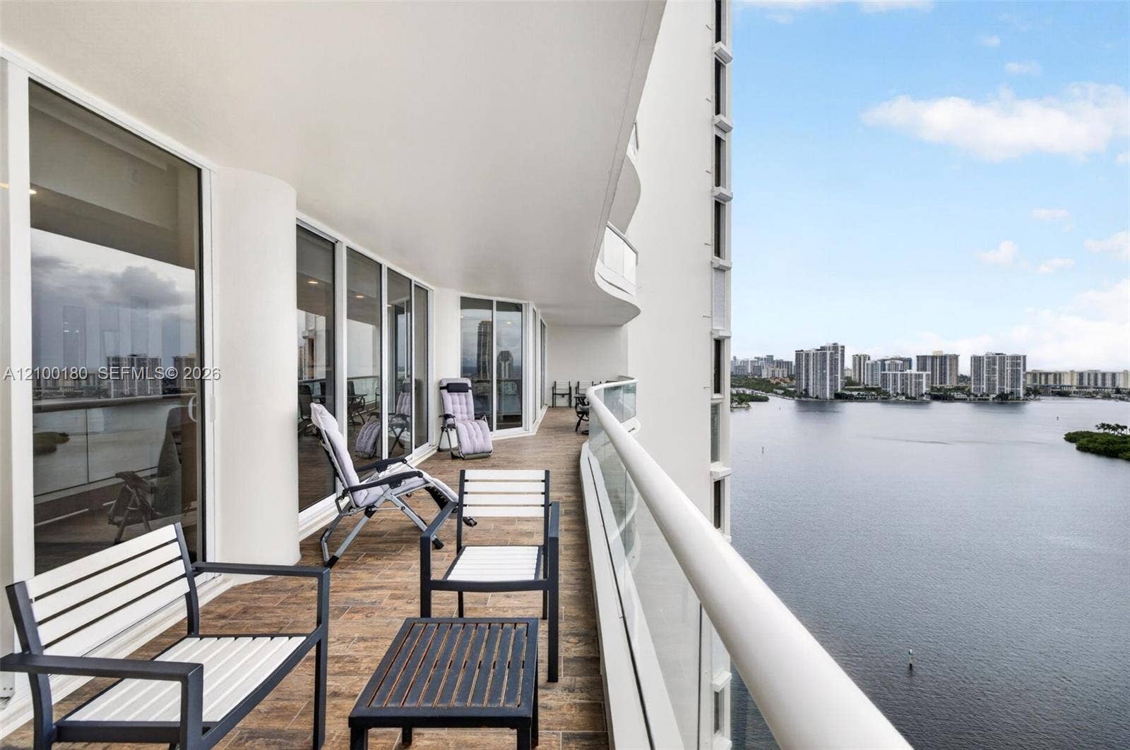 7000 Island Boulevard, #2409-2410, Aventura, FL 33160 Photo 31