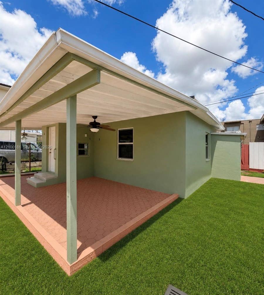 Property photo for 8548 Lake Point Court, Lake Worth, FL