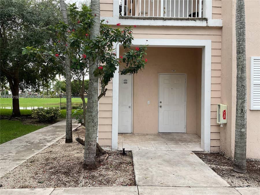 Property photo for 364 NE 25th Place, #101, Homestead, FL