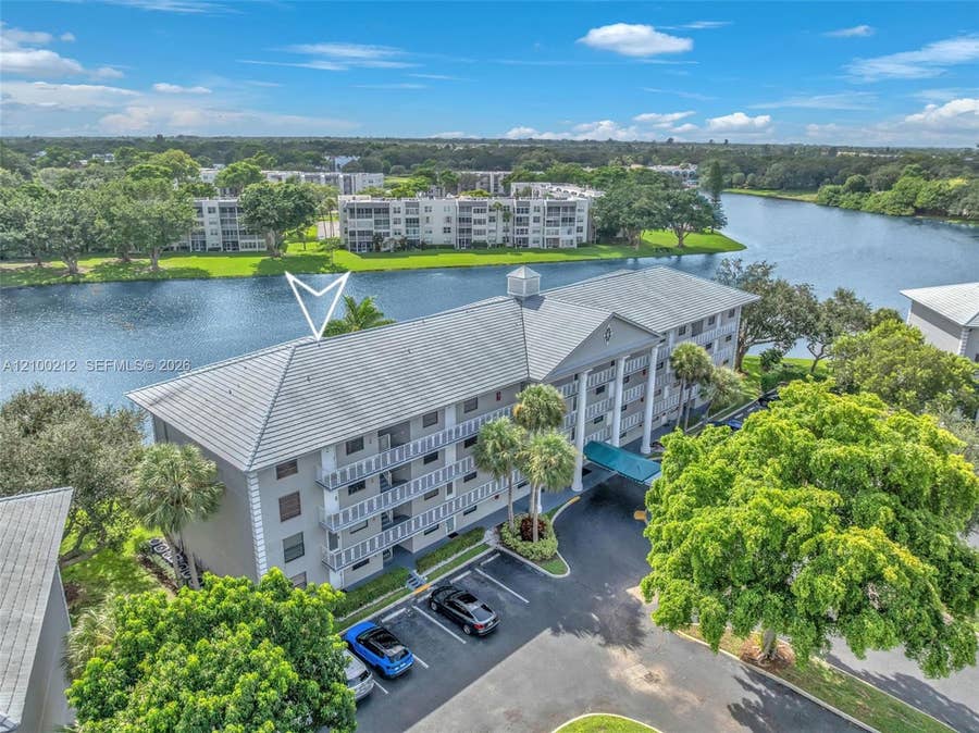 Property photo for 1530 Whitehall Drive, #302, Davie, FL