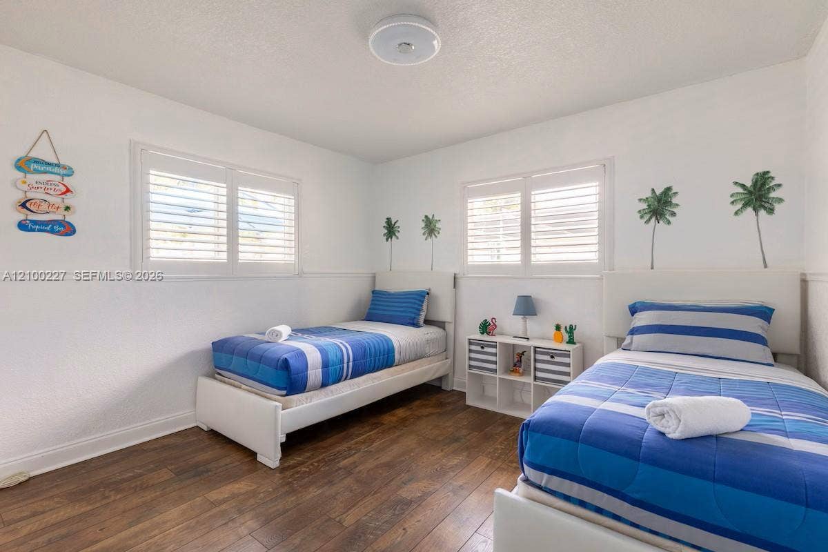 10911 Taft Street, Pembroke Pines, FL 33026 Photo 16