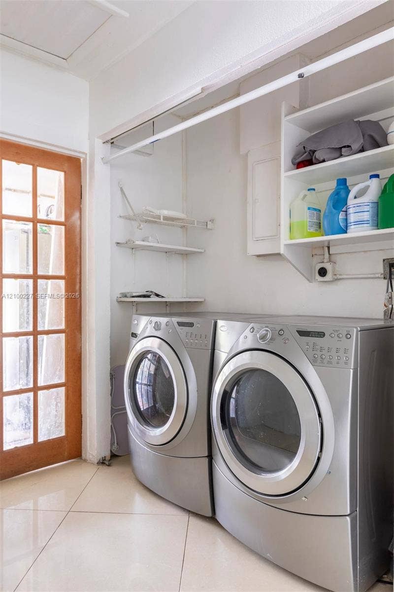 10911 Taft Street, Pembroke Pines, FL 33026 Photo 20