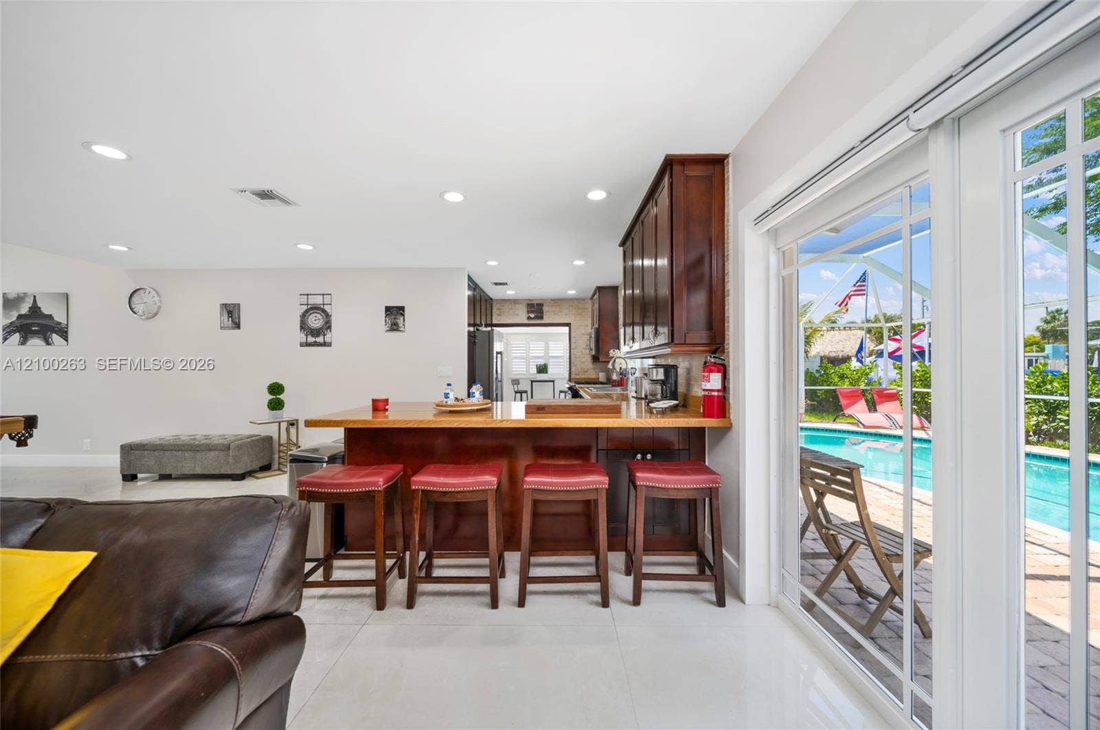 31 SE 12th Street, Pompano Beach, FL 33060 Photo 2