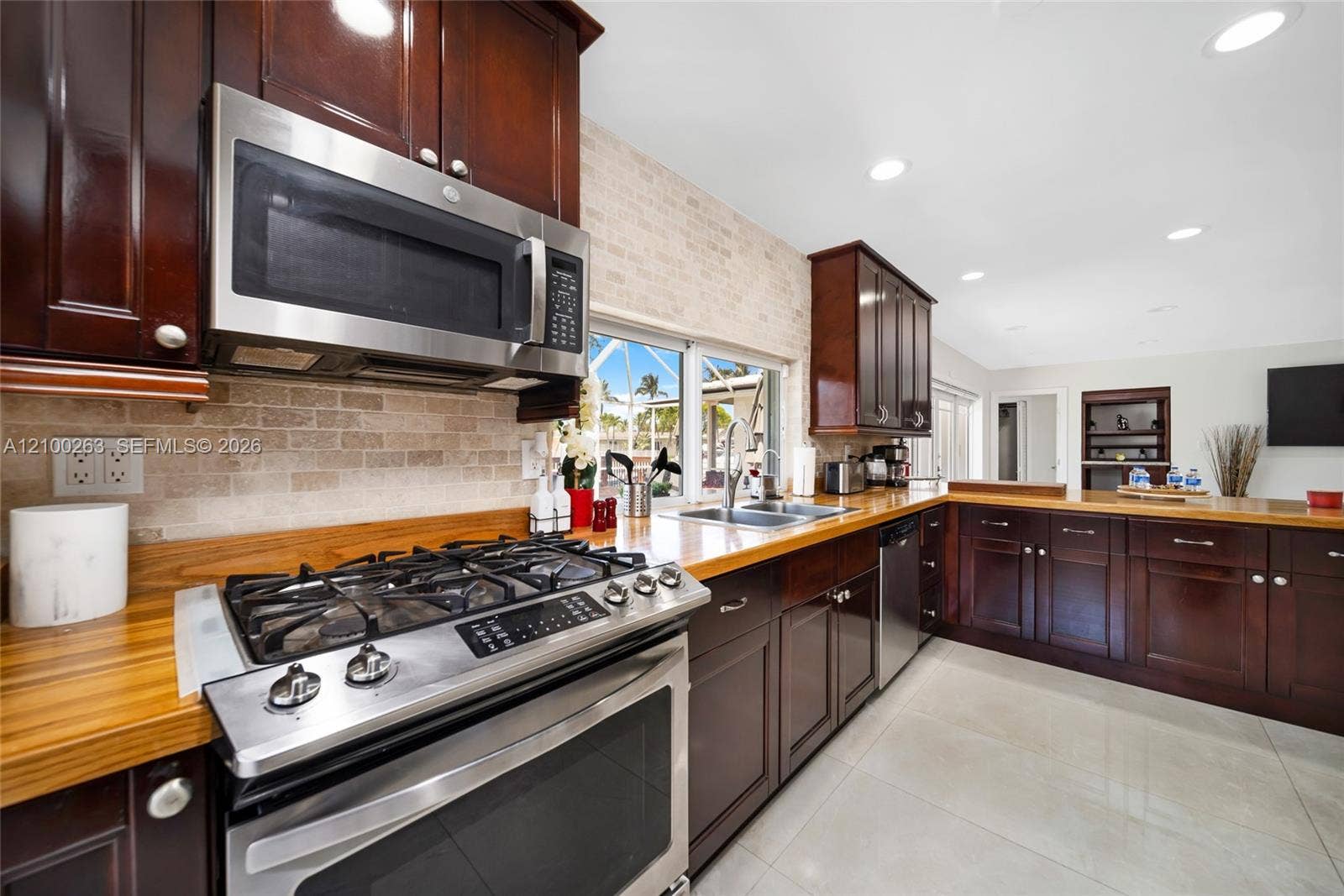 31 SE 12th Street, Pompano Beach, FL 33060 Photo 13