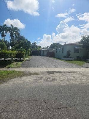 14 SE 14th Street, Dania, Dania Beach, FL 33004 Photo 8