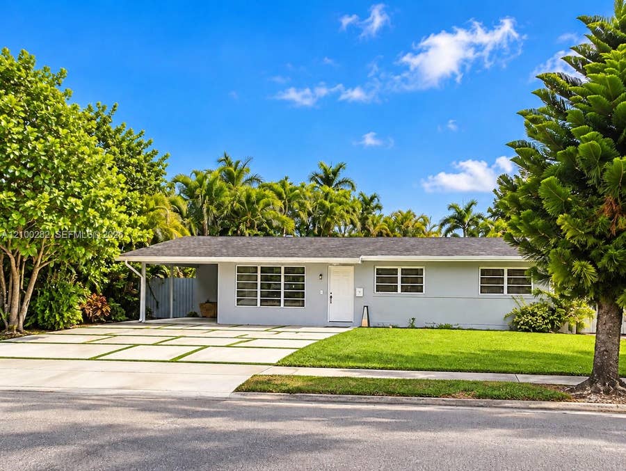 Property photo for 10441 SW 54th Street, Miami, FL