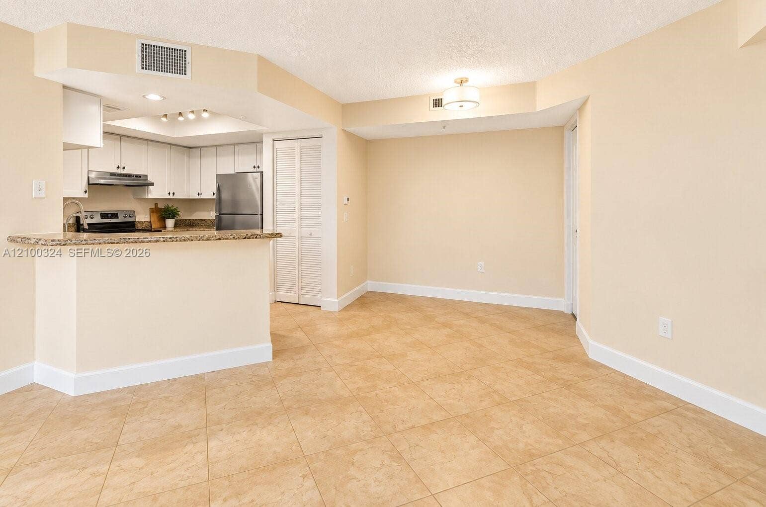 2009 SE 10th Avenue, #302, Fort Lauderdale, FL 33316 Photo 5
