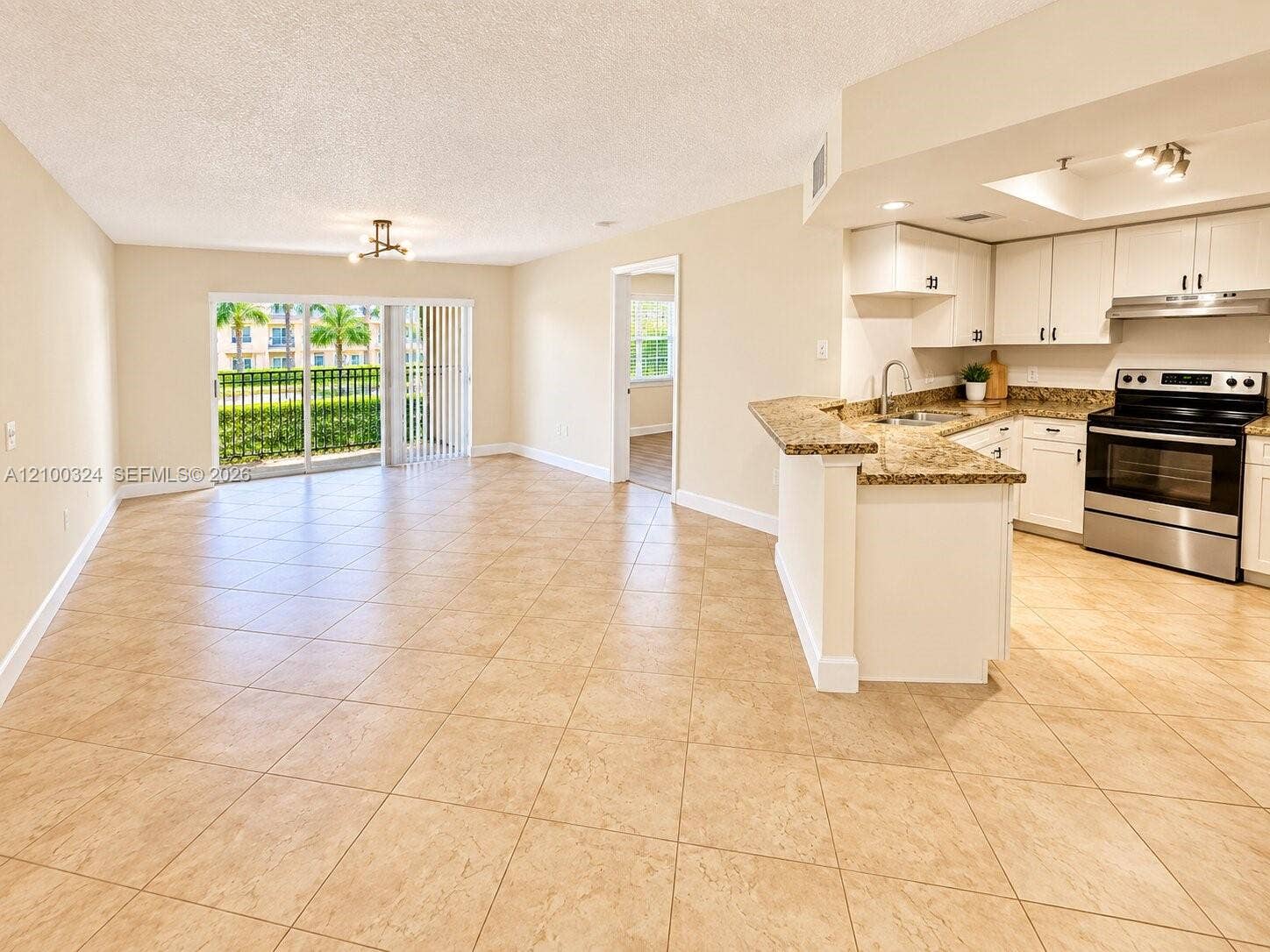 2009 SE 10th Avenue, #302, Fort Lauderdale, FL 33316 Photo 2