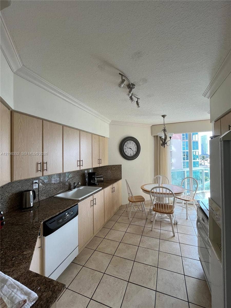 3370 Hidden Bay Drive, #612, Aventura, FL 33180 Photo 5