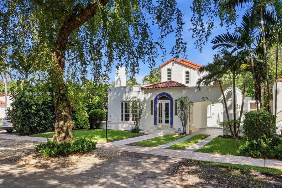 Property photo for 1209 La Mancha Avenue, Coral Gables, FL