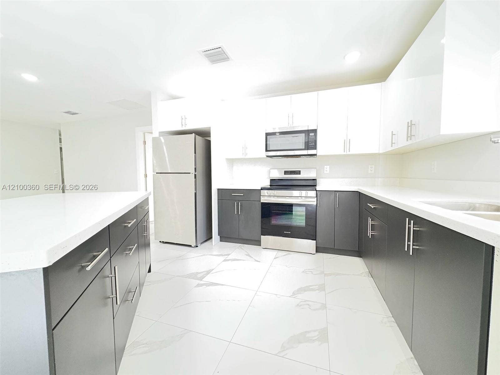 2518 NW 9th Place, Fort Lauderdale, Fort Lauderdale, FL 33311 Photo 5