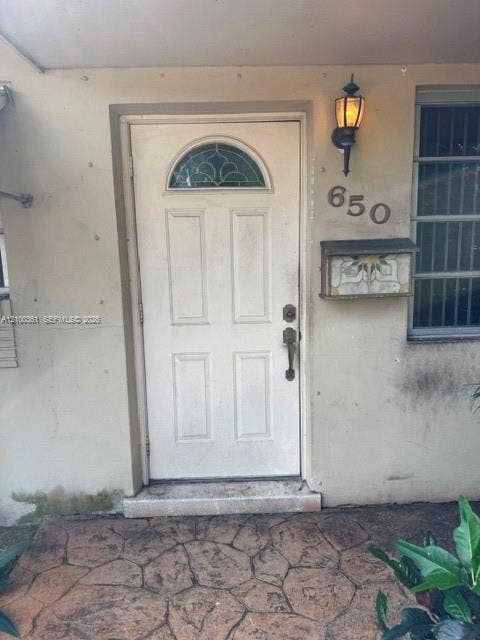 650 SW 68th Boulevard, Pembroke Pines, FL 33023 Photo 2
