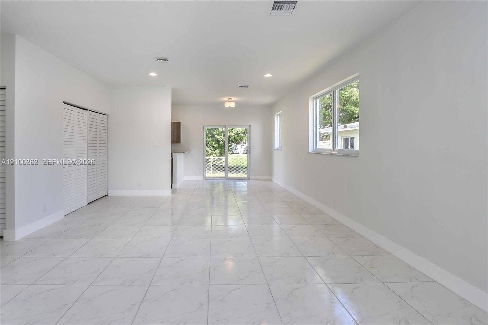 806 NW 5th Avenue, Hallandale Beach, Hallandale Beach, FL 33009 Photo 5