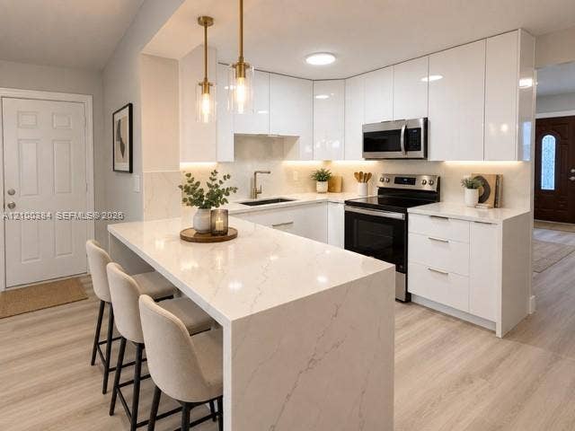 3100 SW 67th Terrace, Miramar, FL 33023 Virtually Staged