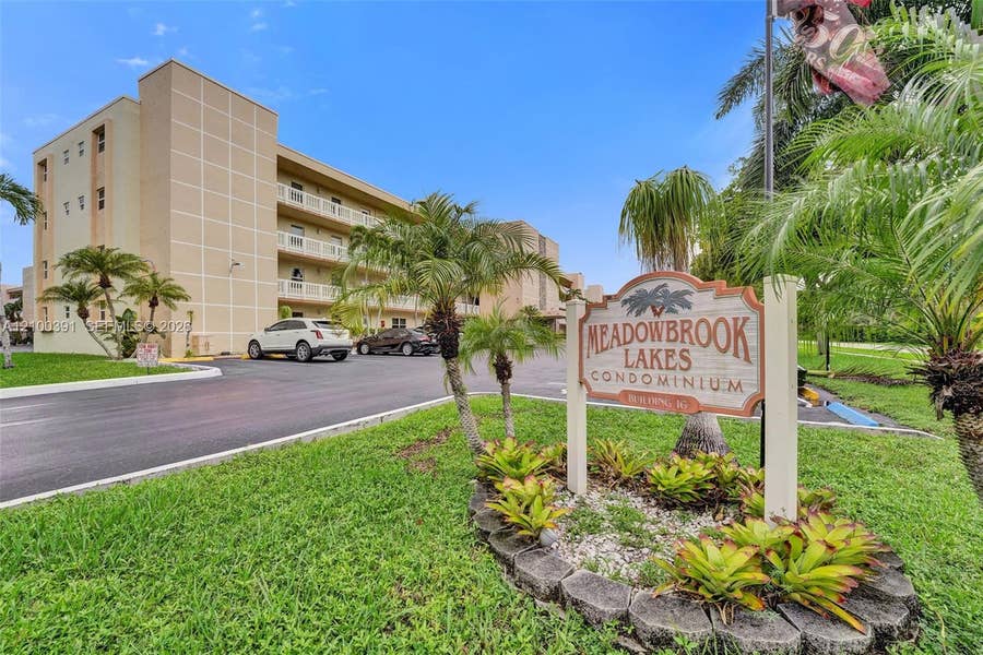Property photo for 424 SE 10th Street, #204, Dania Beach, FL