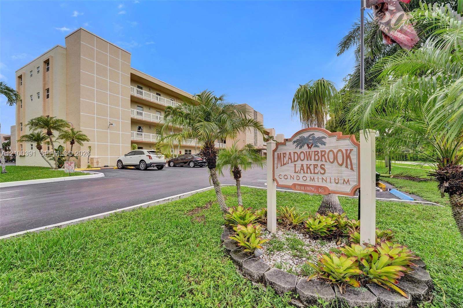 424 SE 10th Street, #204, Dania, Dania Beach, FL 33004 Photo 1