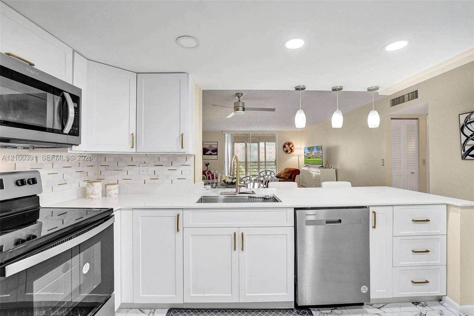 424 SE 10th Street, #204, Dania, Dania Beach, FL 33004 Photo 4