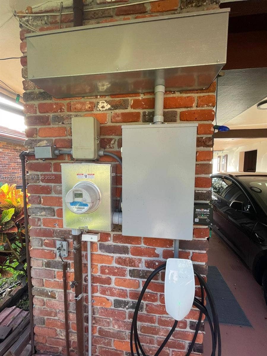 9065 Thunderbird Drive, Coral Springs, FL 33065 New Electrical Panel & EV Charger