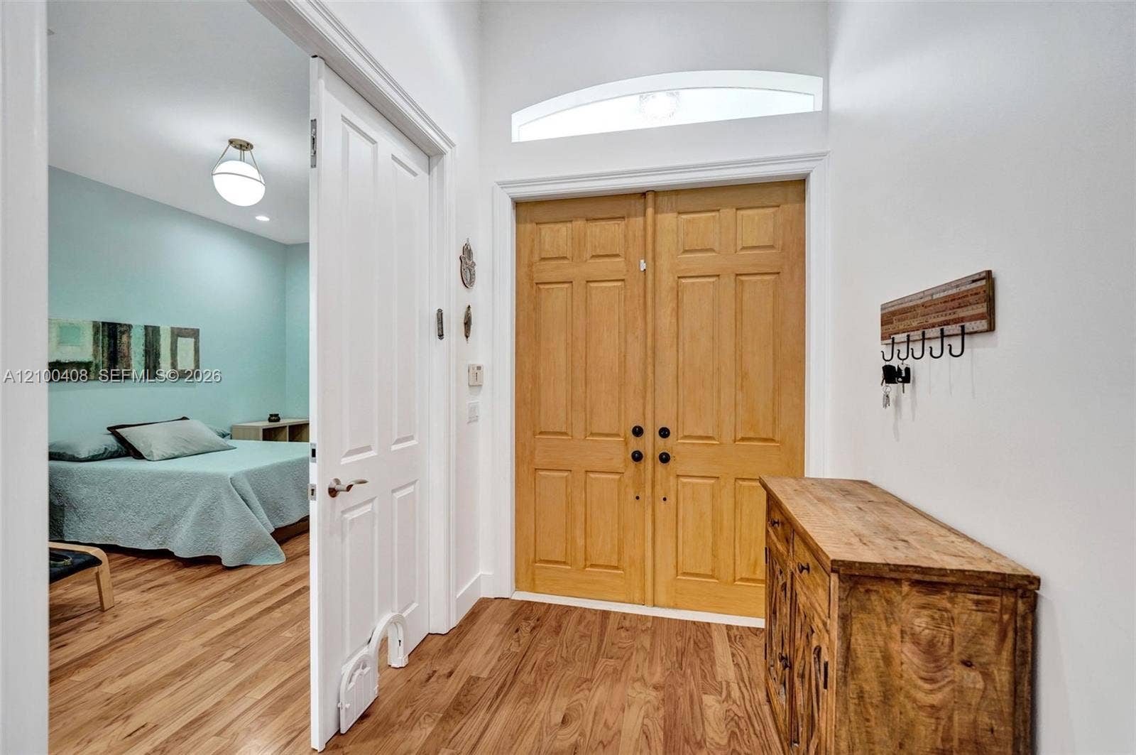 1950 Blue Water Terrace S, Lauderdale By The Sea, FL 33308 Guest suite, mother in law quarters with separate entrance is the first bedroom that you see.