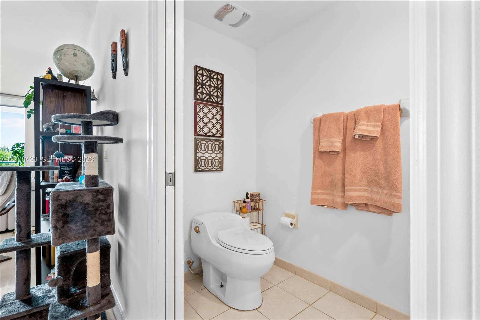 15051 Royal Oaks Lane, #402, North Miami, FL 33181 Photo 18