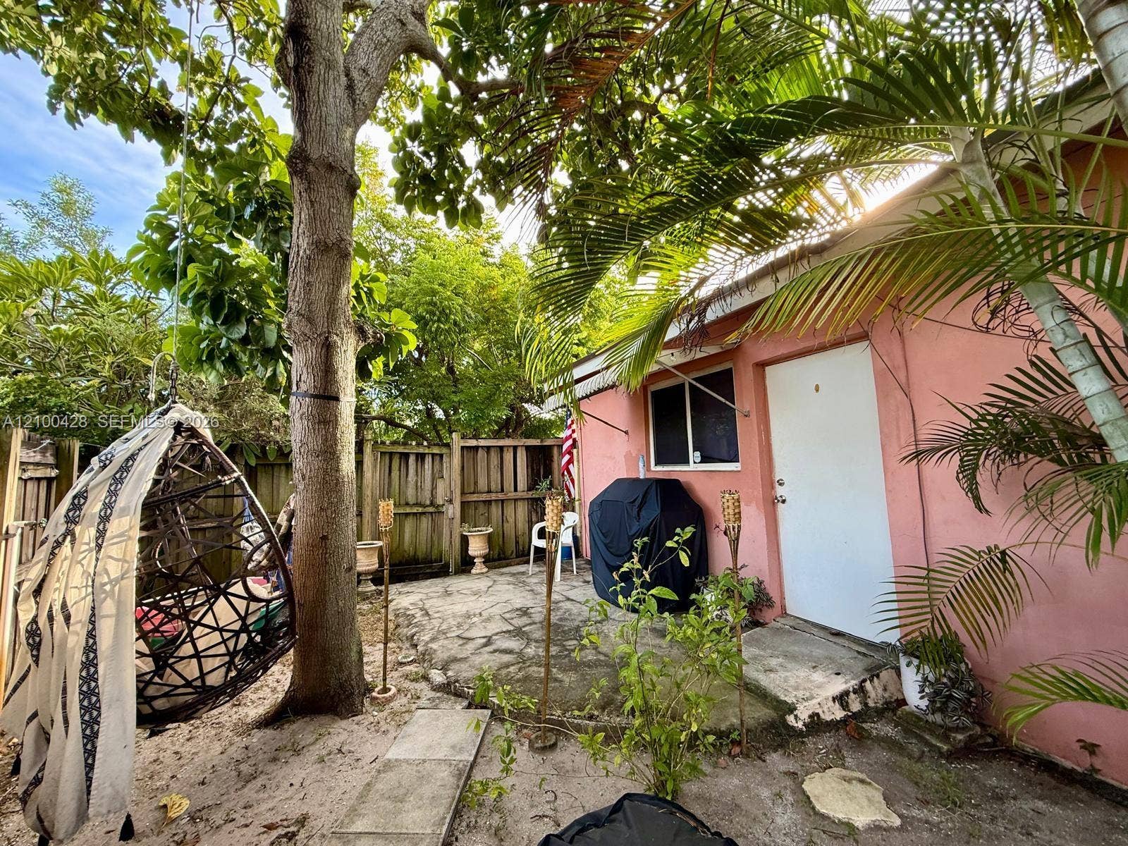 6641 SW 5th Street, Pembroke Pines, FL 33023 Two separate exterior entrances to bedrooms