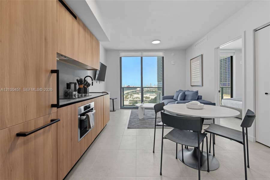 Property photo for 121 NE 5th Street, #1813, Miami, FL