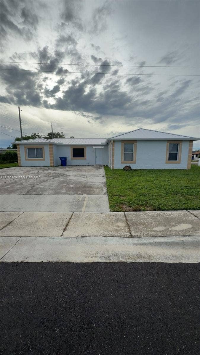 Property photo for 801 W 4th Street, West Palm Beach, FL