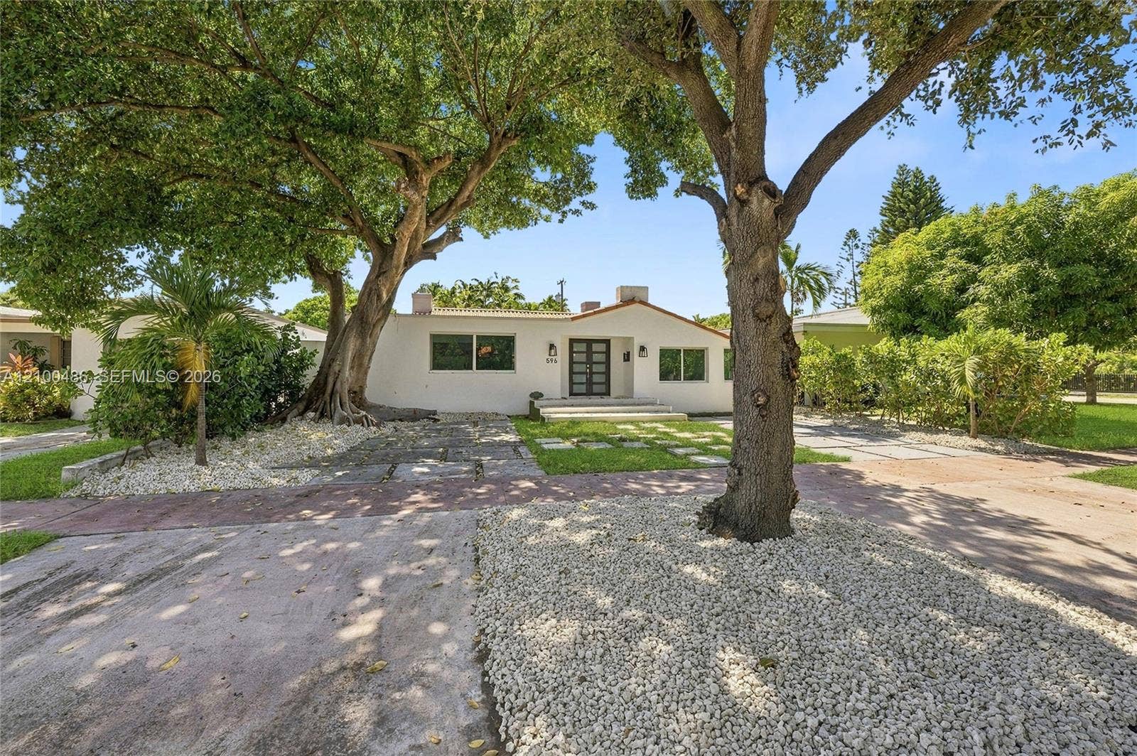 596 W 50th Street, Miami Beach, FL 33140 Photo 4