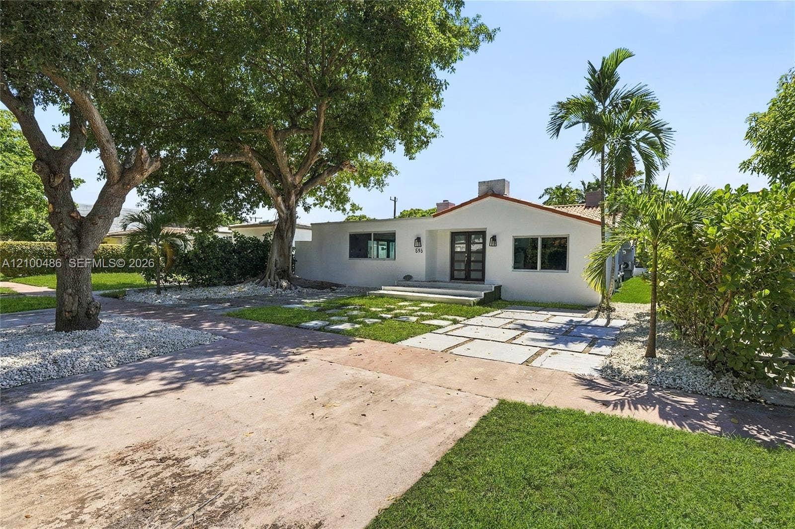 596 W 50th Street, Miami Beach, FL 33140 Photo 2