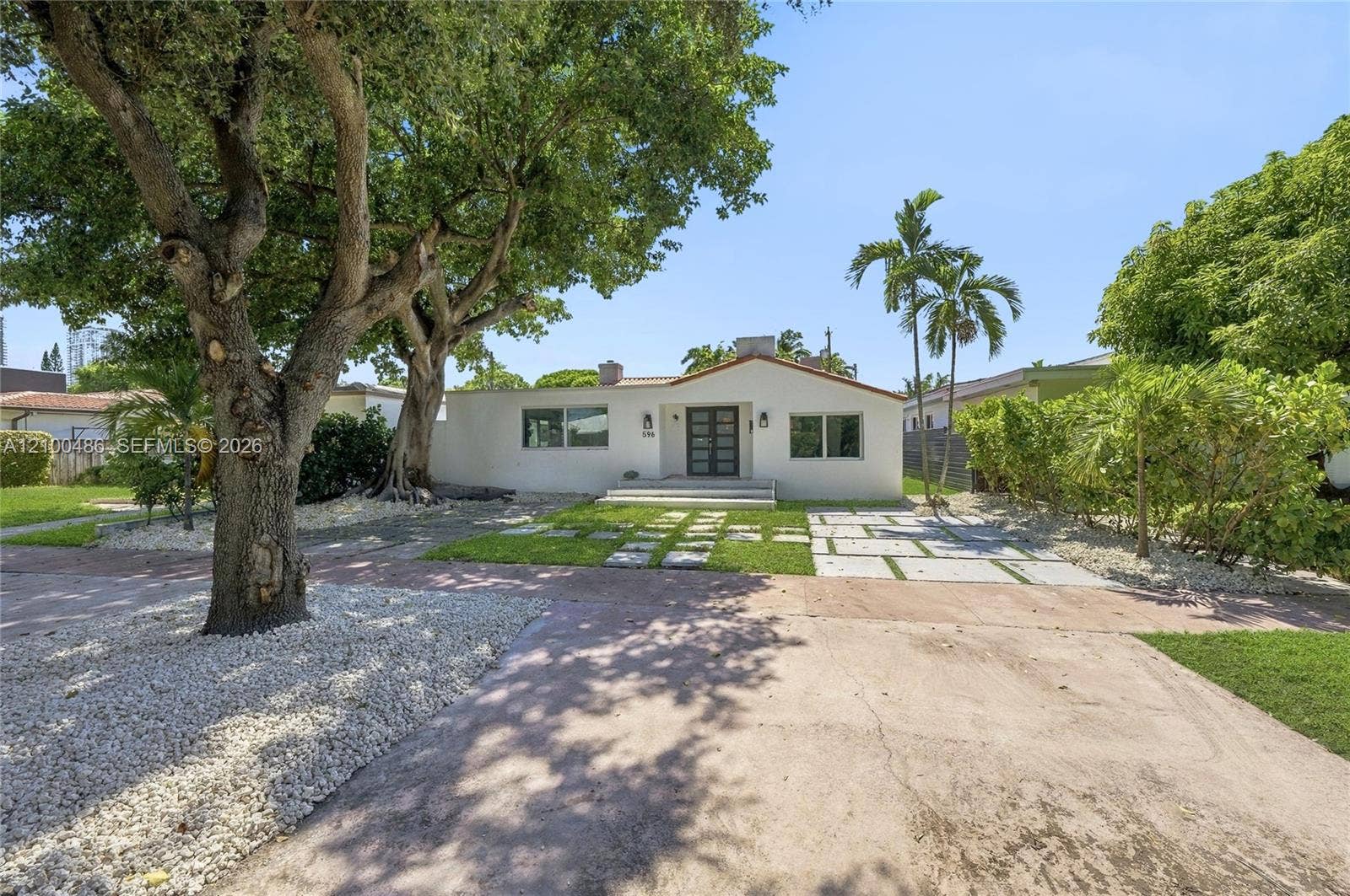 596 W 50th Street, Miami Beach, FL 33140 Photo 3