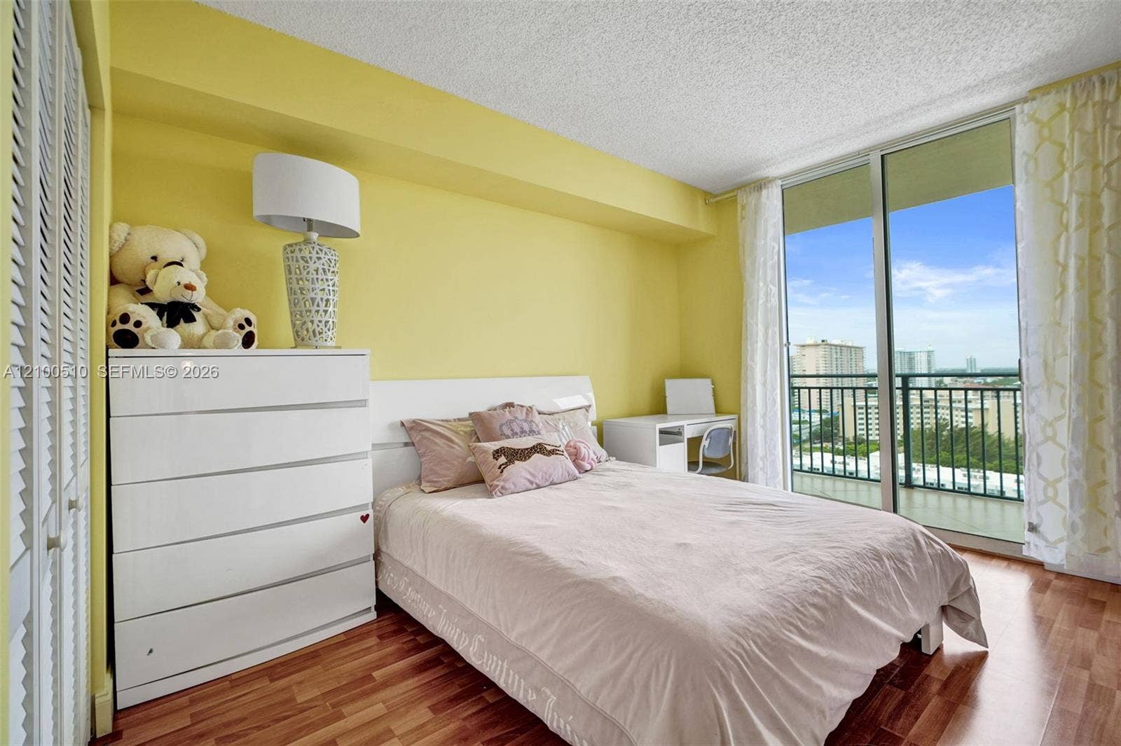 17555 Atlantic Boulevard, #UPH2, Sunny Isles Beach, Sunny Isles Beach, FL 33160 Photo 28