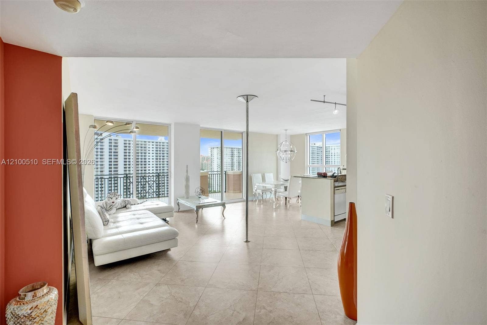 17555 Atlantic Boulevard, #UPH2, Sunny Isles Beach, Sunny Isles Beach, FL 33160 Photo 12