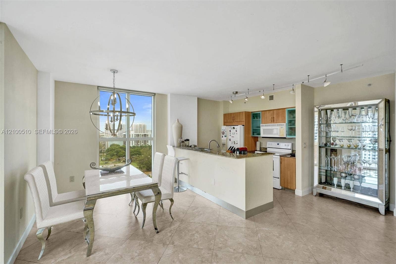17555 Atlantic Boulevard, #UPH2, Sunny Isles Beach, Sunny Isles Beach, FL 33160 Photo 7