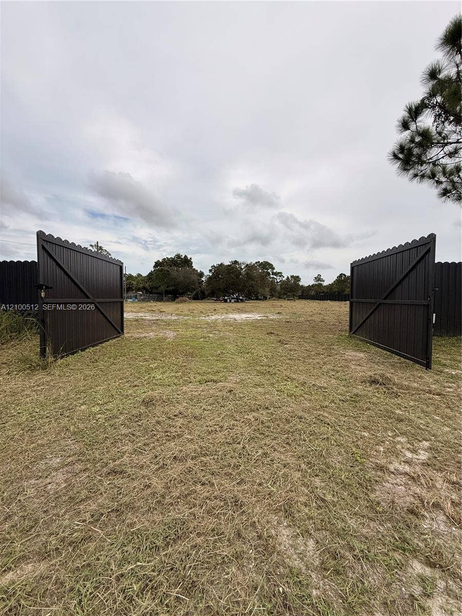 Property photo for 385 S Kennel Street, Clewiston, FL