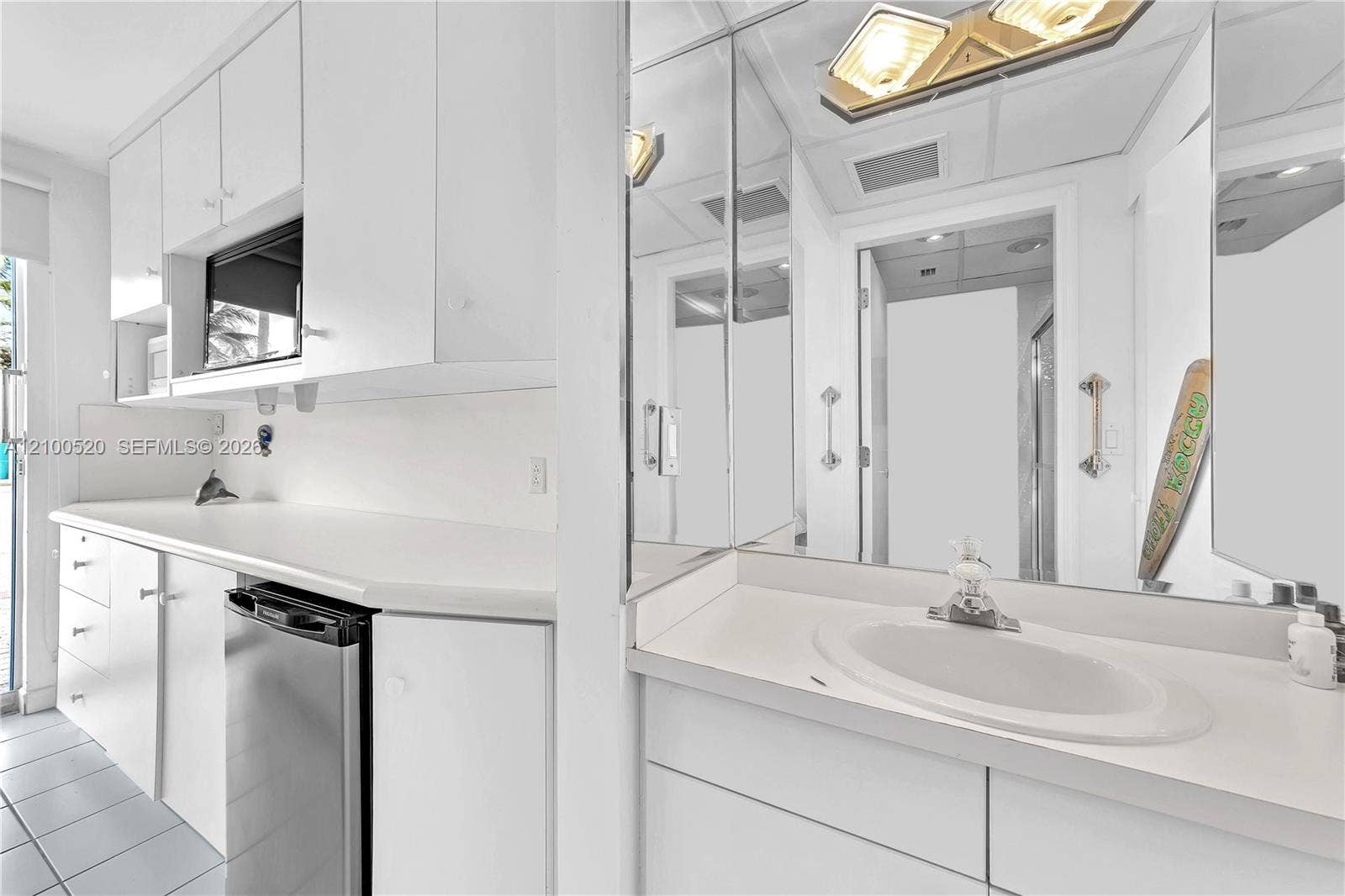 10101 Collins Avenue, #11D +Cabana, Bal Harbour, FL 33154 CABANA