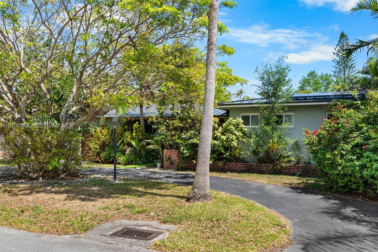 6005 SW 64th Place, South Miami, FL 33143 Photo 2