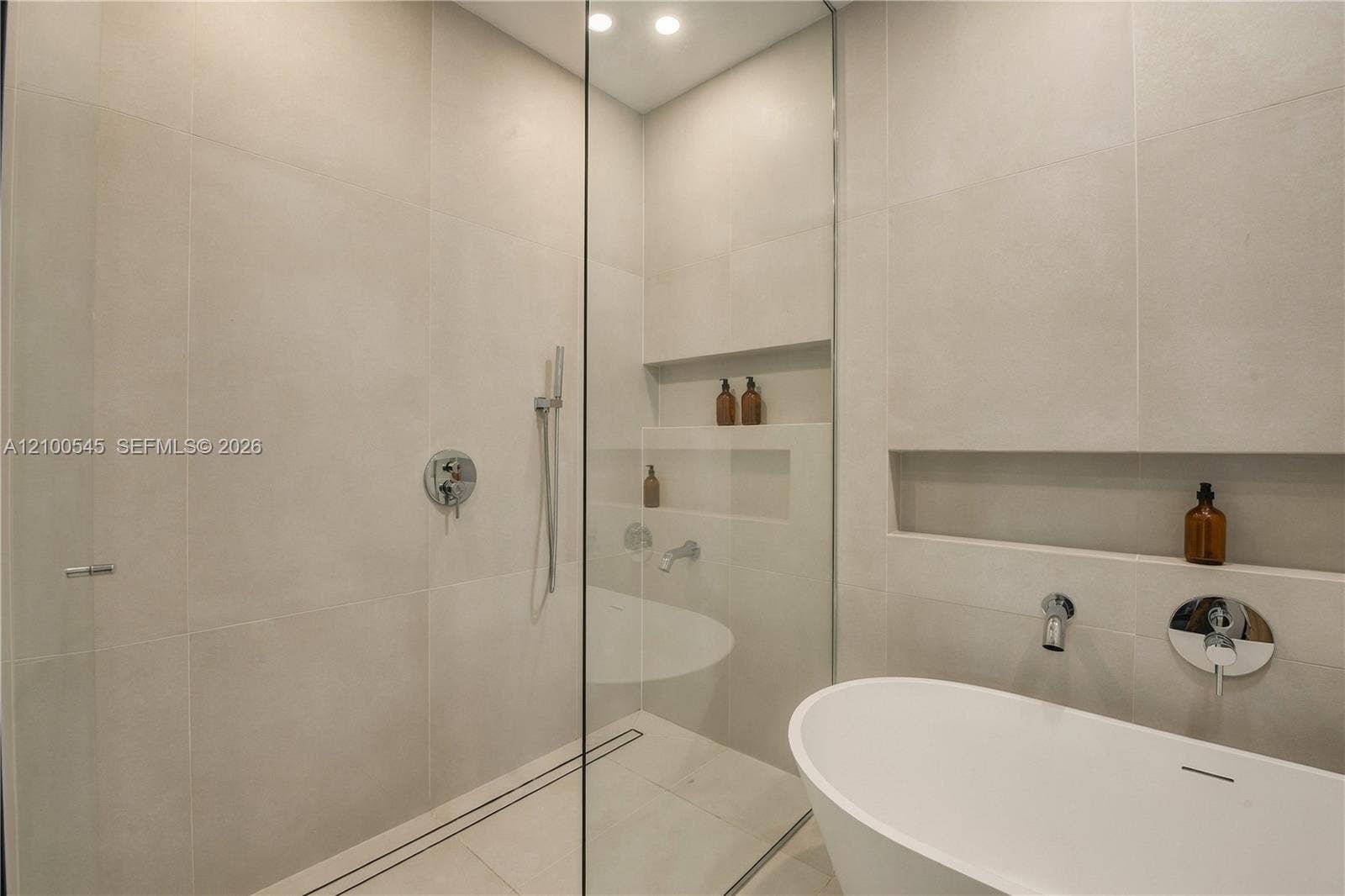 1042 NE 95th Street, Miami Shores, FL 33138 Primary Shower and Bath
