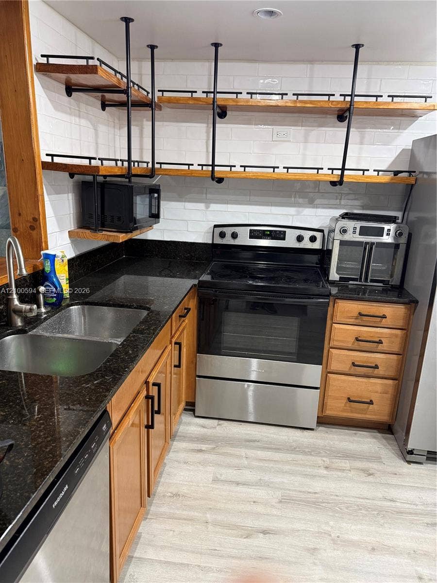 410 NW 68th Avenue, #517, Plantation, Plantation, FL 33317 Photo 1
