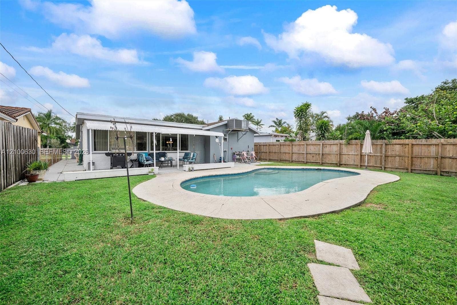 540 S Rainbow Drive, Hollywood, FL 33021 Photo 5
