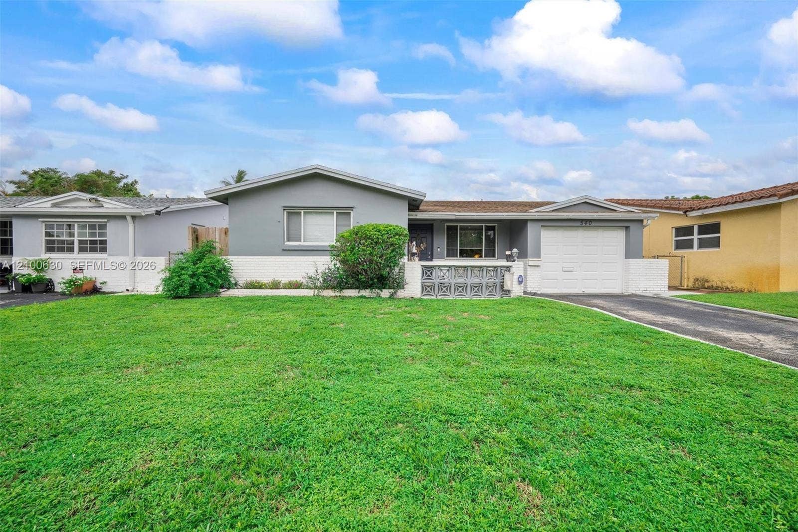 540 S Rainbow Drive, Hollywood, FL 33021 Photo 2