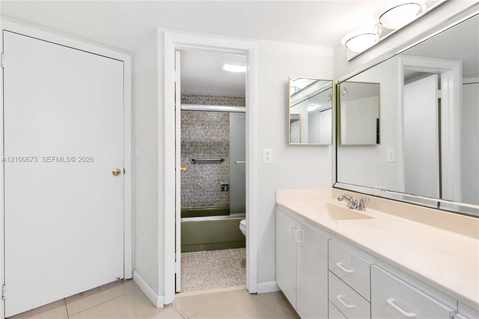 20400 W Country Club Drive, #605, Aventura, FL 33180 Photo 12