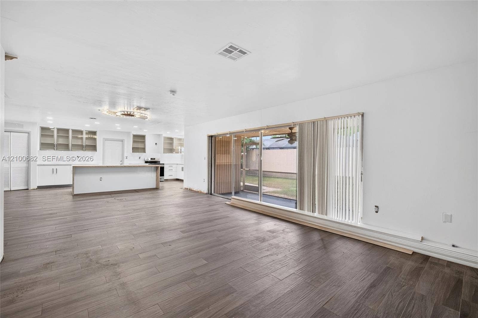 8402 SW 102nd Court, Miami, FL 33173 View from the living/diining space to the kitchen*