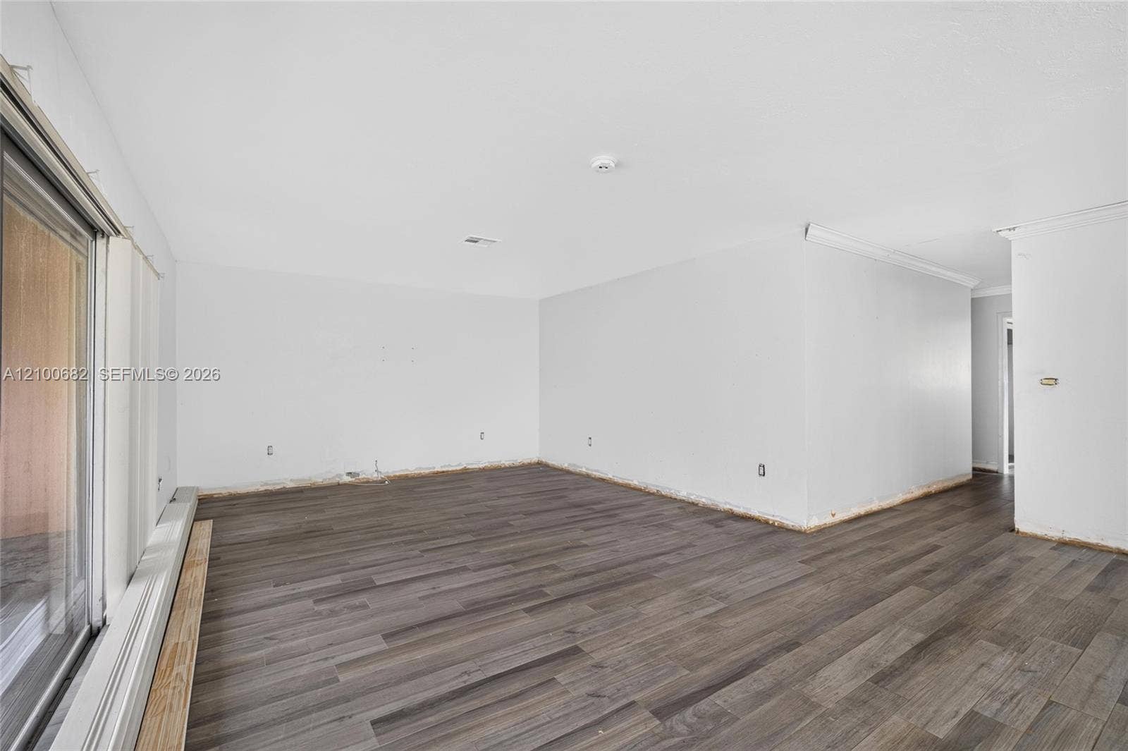8402 SW 102nd Court, Miami, FL 33173 Note that baseboards have not yet been installed*