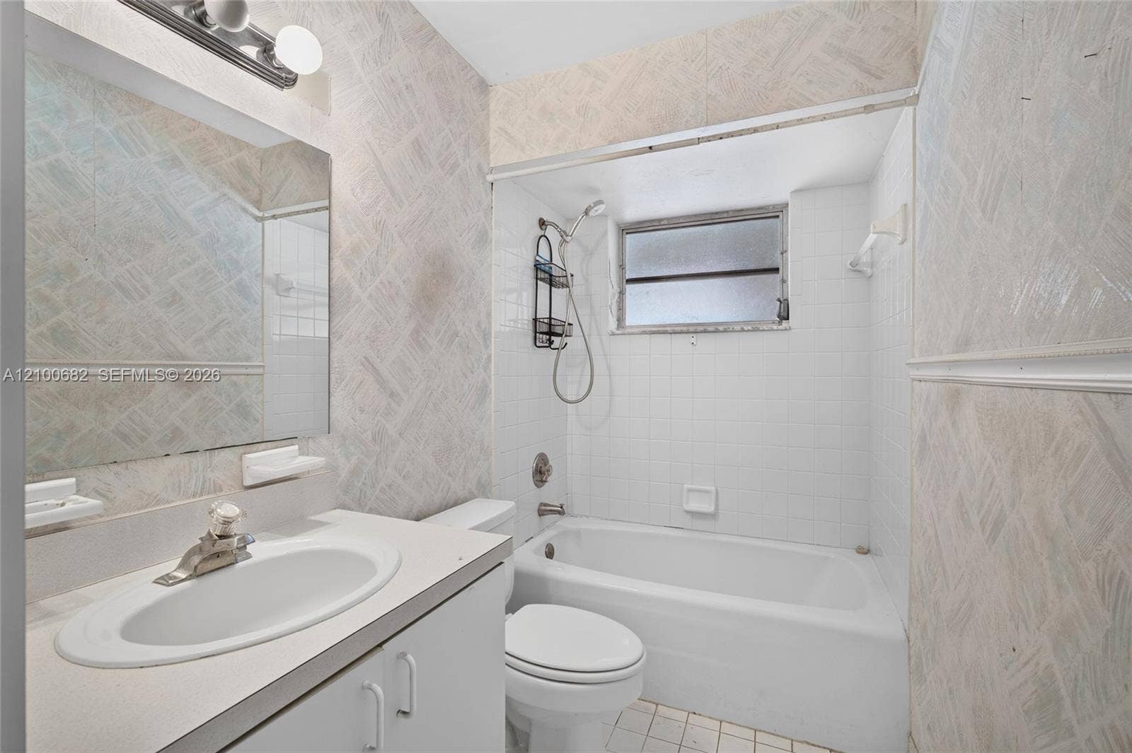 8402 SW 102nd Court, Miami, FL 33173 Hallway bathroom *