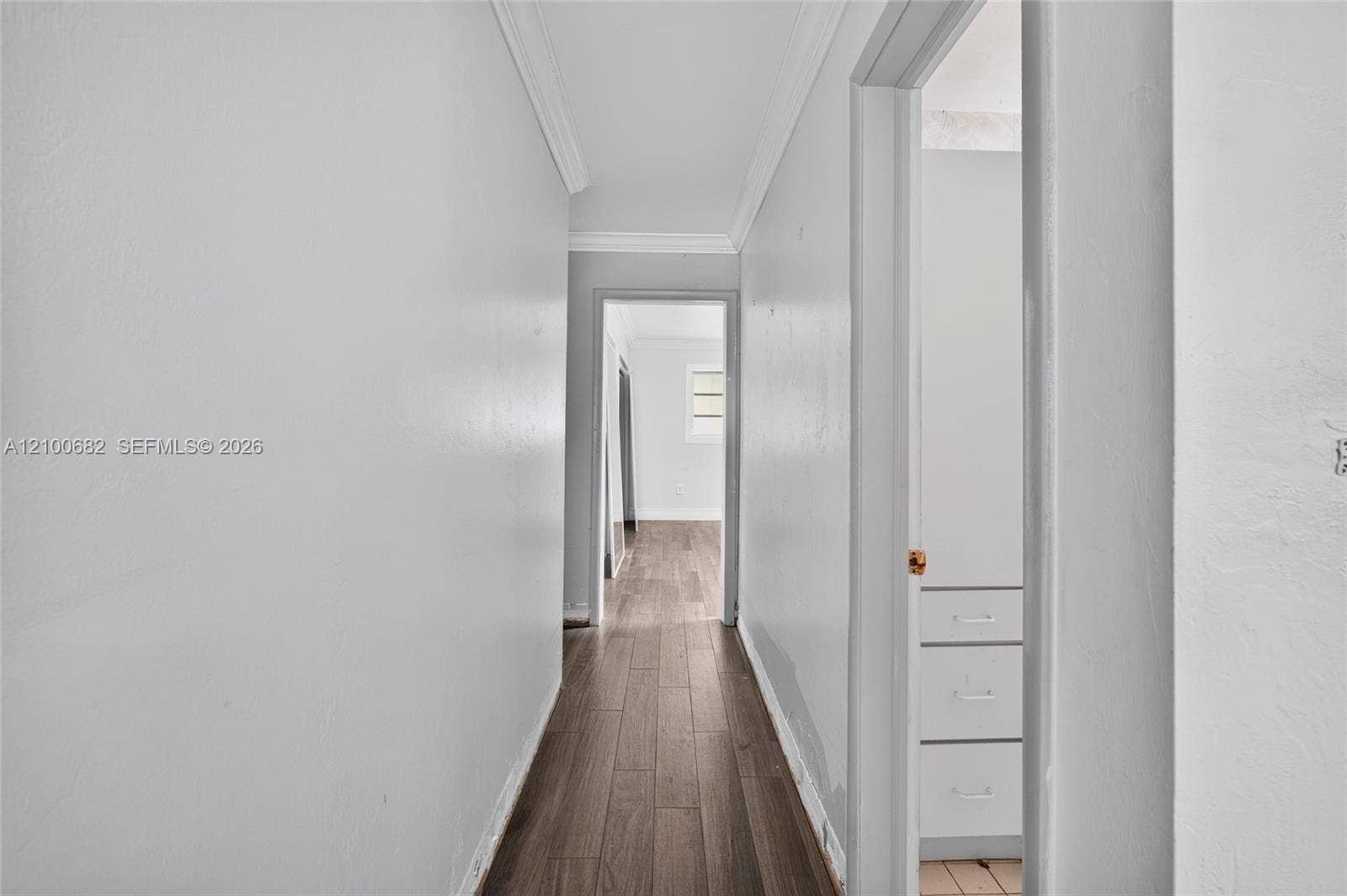 8402 SW 102nd Court, Miami, FL 33173 Hallway leading to the bedrooms *