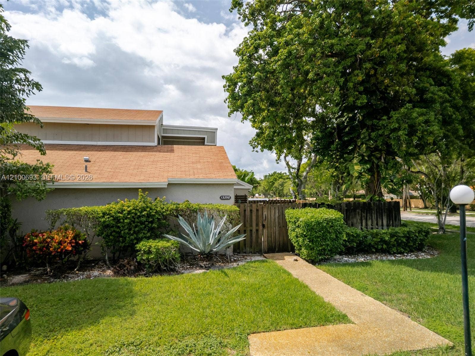 13298 NW 6th Court, Plantation, FL 33325 Photo 2