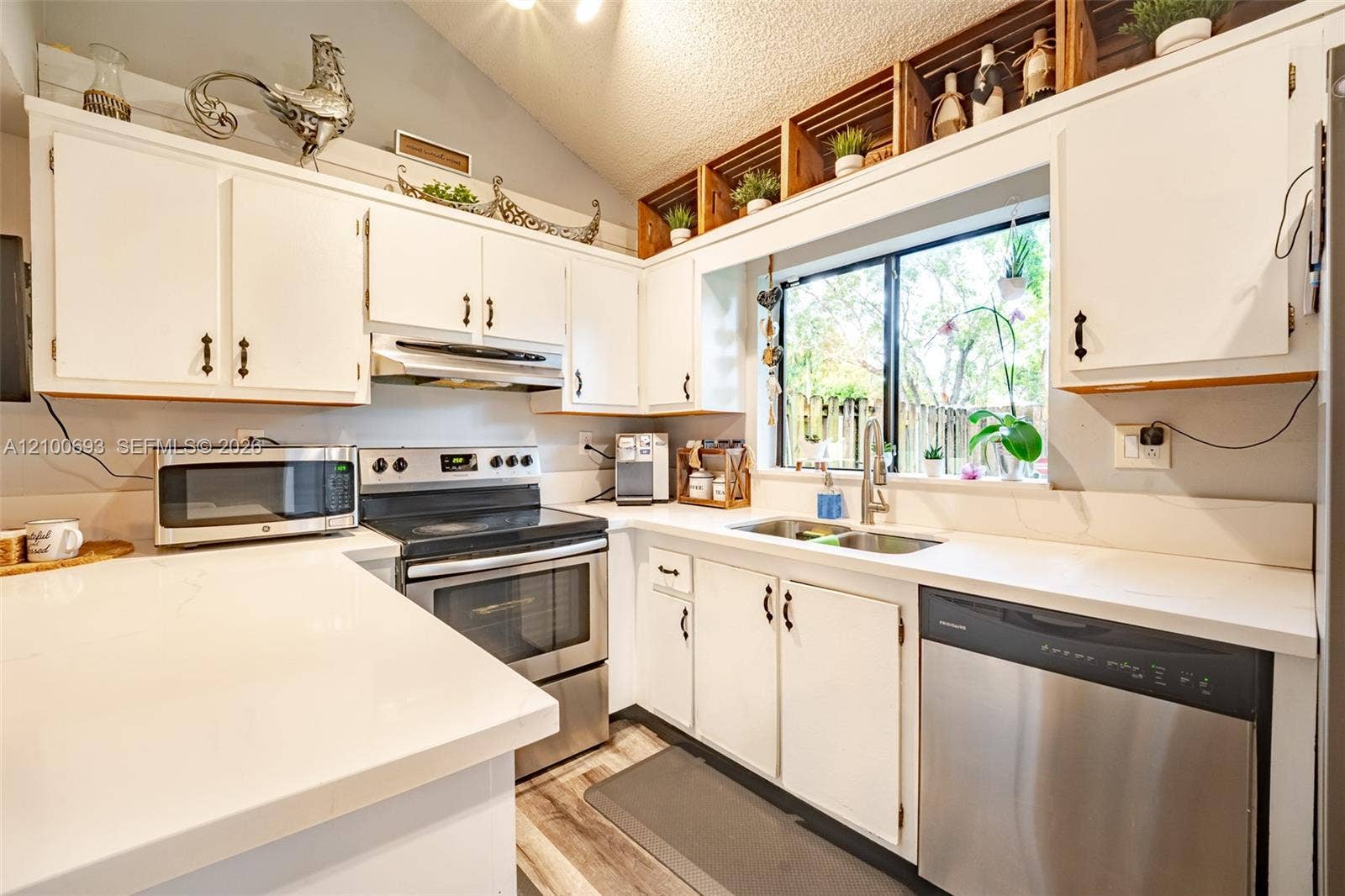13298 NW 6th Court, Plantation, FL 33325 Photo 9