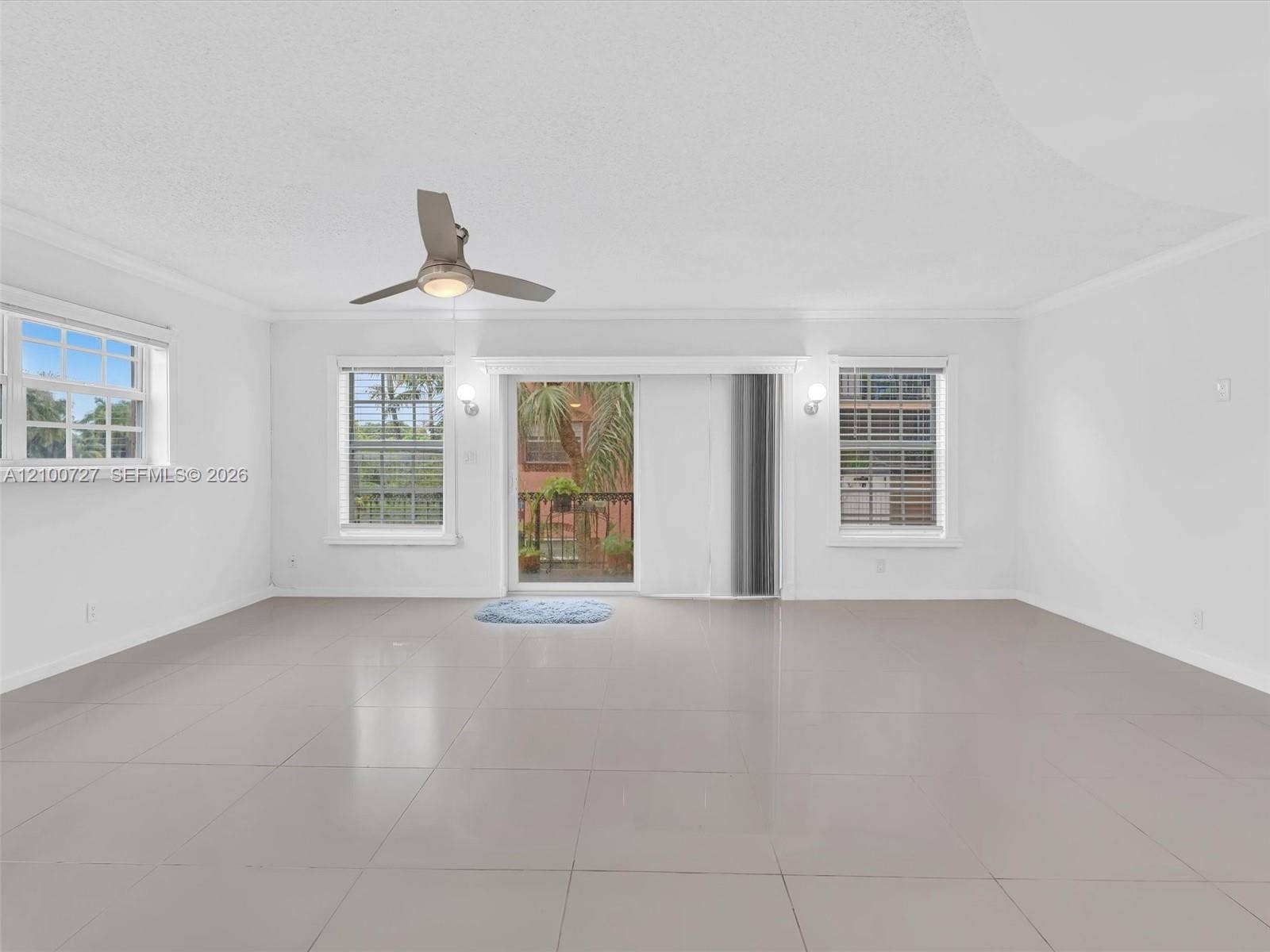 620 Tennis Club Drive, #301, Fort Lauderdale, FL 33311 Photo 5